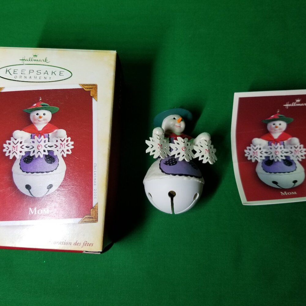 Hallmark Mom Keepsake Ornament Christmas Snowman Bell Vintage 2005